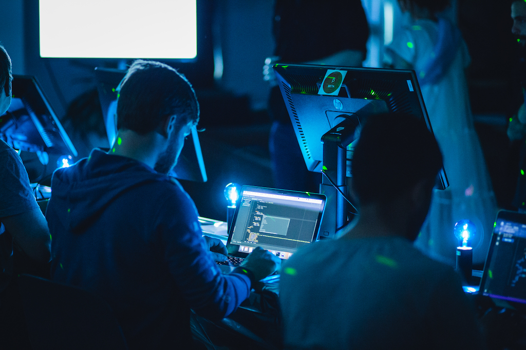 Code in the Dark competitors