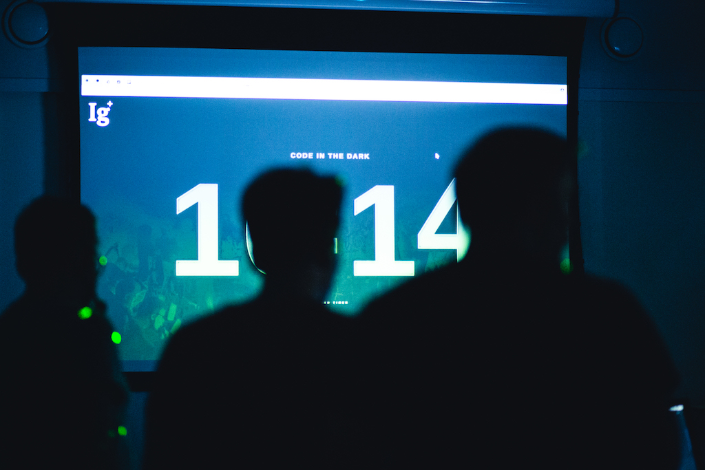 Code in the Dark task time left